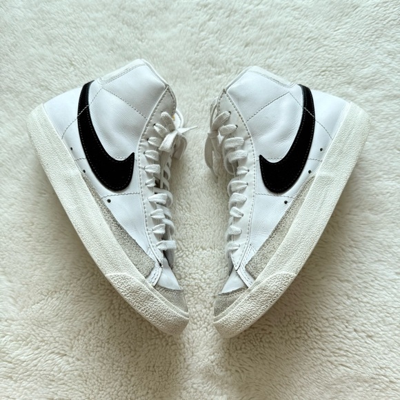 Nike Shoes - NIKE women high top sneakers size 7 US